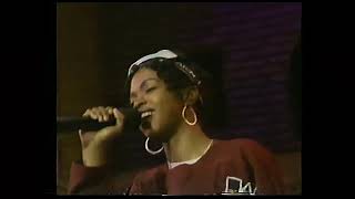 Video thumbnail of "Fugees - Killing Me Softly/Freestyle (Live At BET Video Soul 1996)-feat Mad Spider & Don Mafia"