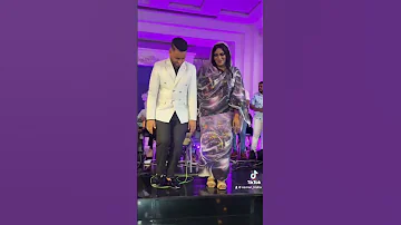 شاهد رقص العرضه السوداني الفنان عثمان بشه و الفنانه انصاف مدني حفل زواج القاهره فندق لوسيال 