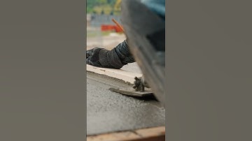 Perfection in Every Detail: Omega 2000’s Timeless Craftsmanship 🏗️✨