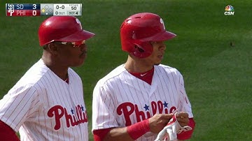 SD@PHI: Hernandez lines a triple down the line