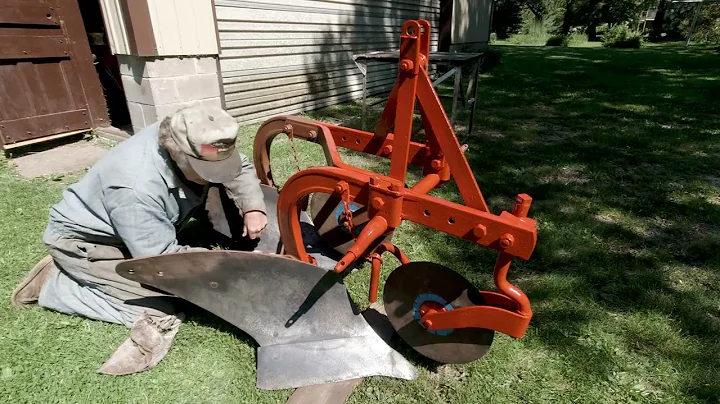 How to Repaint Old Farm Implements - Ferguson Plow | #oldtractors #plows