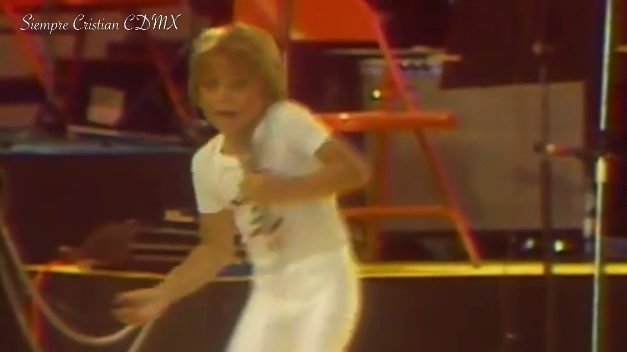 Presentación de Cristian Castro | Siempre en domingo (1981)
