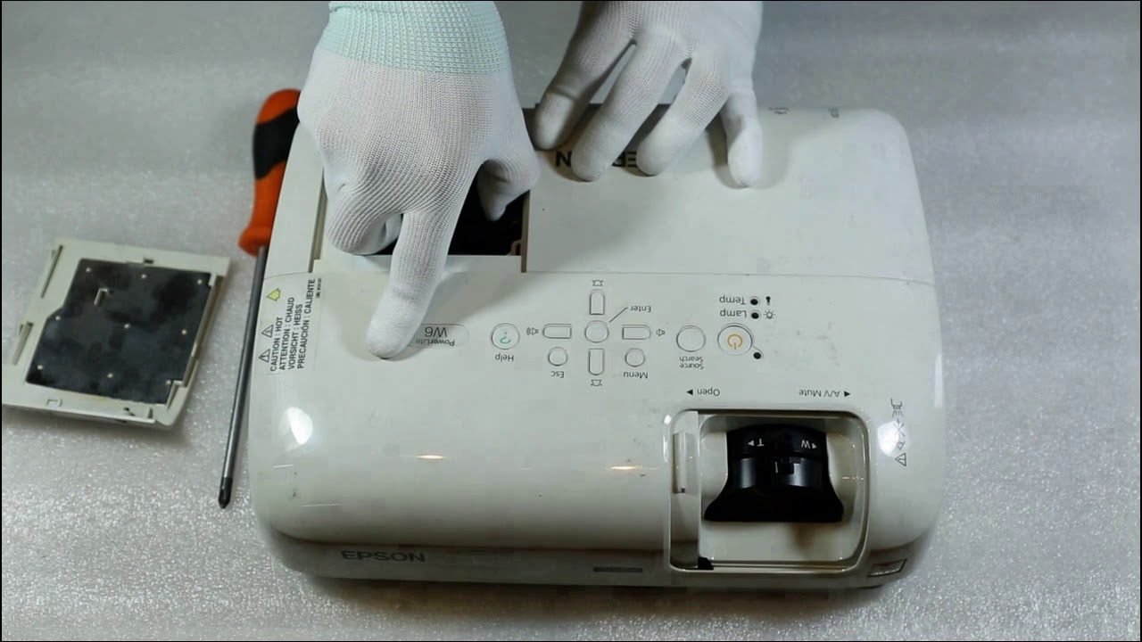 How to replace the projector lamp for ELPLP41 EPSON PowerLite W6