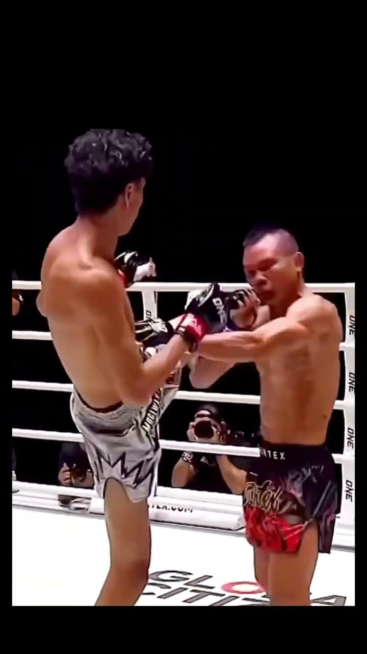 Knees ? Via - ? (Dm for credit/ removal) #mma #muaythai #combatsports