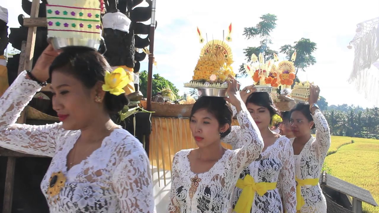 Hari Raya Saraswati Bali Hati School