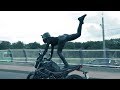 "Танцы" на мотоцикле прямо на дорогах Минска | Черная пантера