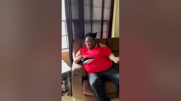 Mrs Netta gets jumped at the hair store #oldfunnyvideo