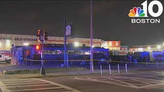 Detailed Double stabbing near Roxbury diner, Boston police say Information
