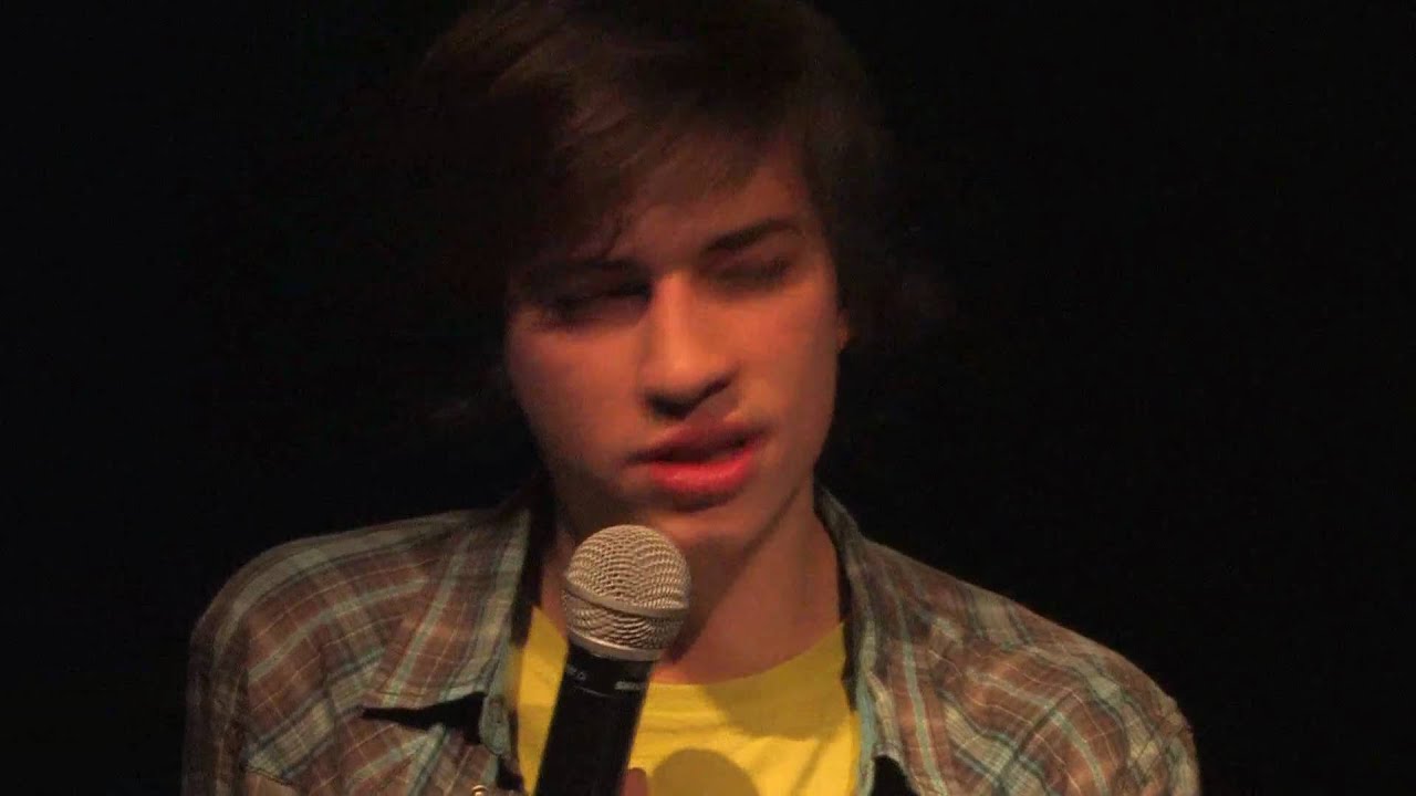 DWA BIEGUNY Jasiek Mela w Centrum Sztuki Mościce 