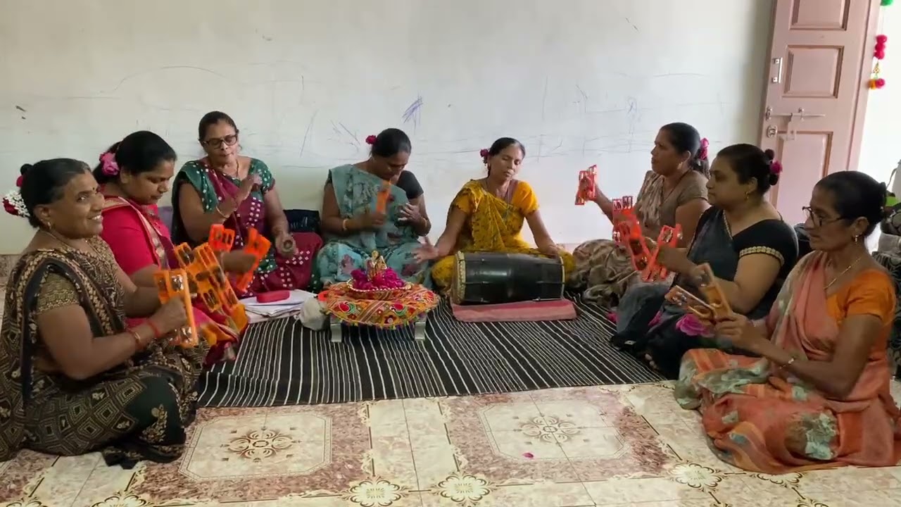 એકદમ  નવા અંદાજ માં ભજન ભગવાન ભરોસો તમારો છે