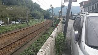 4137次經由宜蘭線開往樹林的EMU517區間車