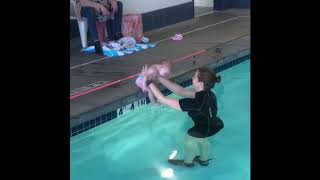 6 month old baby can swim by herself!