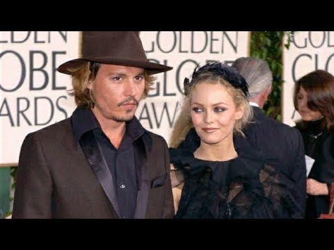 Johnny Depp And Vanessa Paradis Attend The 2004 Golden Globes
