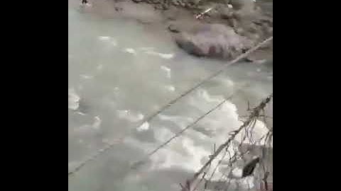 Detik Detik Pengendara Motor Jatuh Dari Jembatan Gantung#Shorts