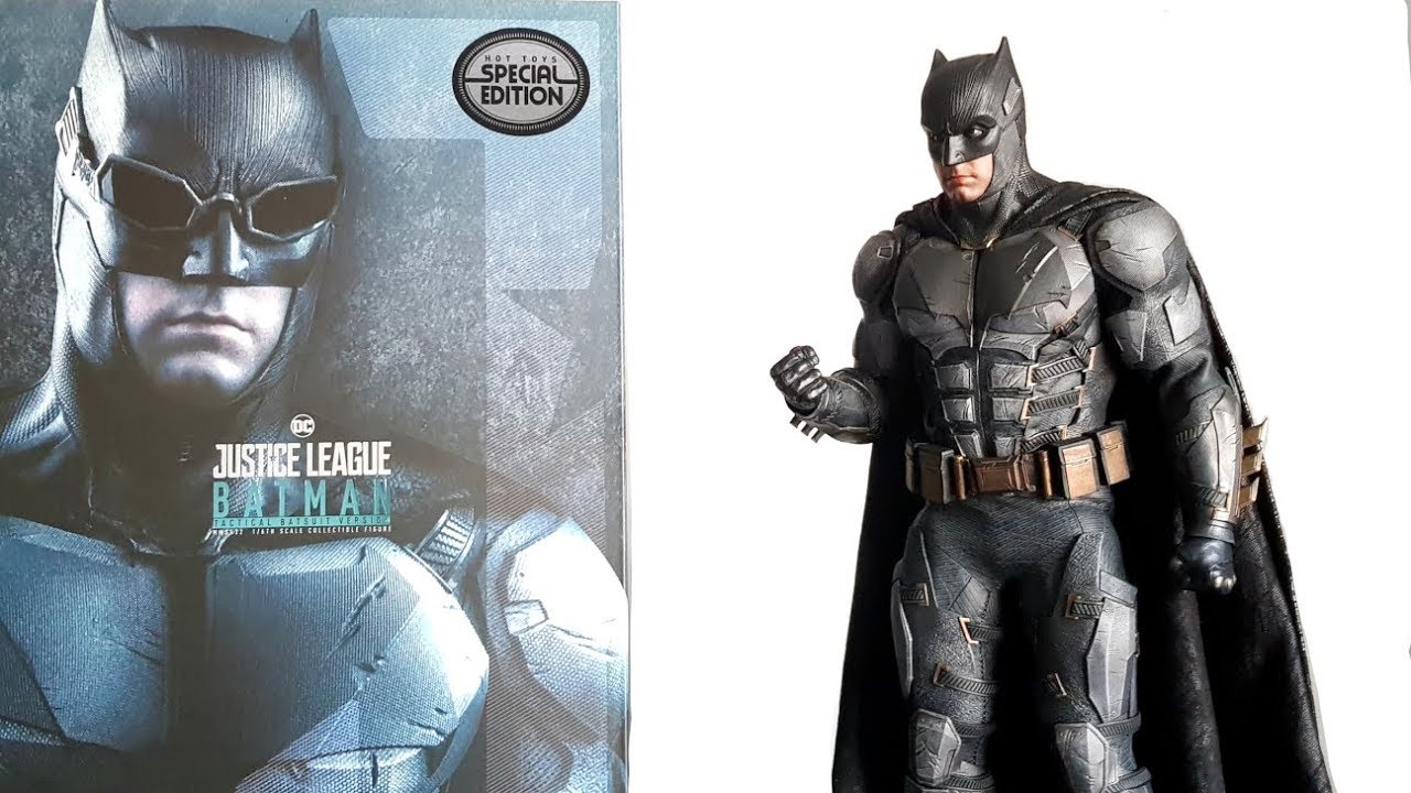 UNBOXING HOT TOYS TACTICAL SUIT BATMAN FROM JUSTICE LEAGUE - YouTube