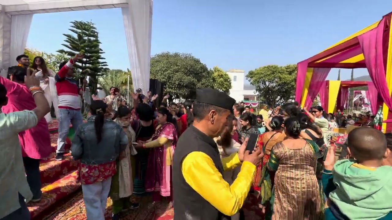 Semwal ji ka gana pink plazo