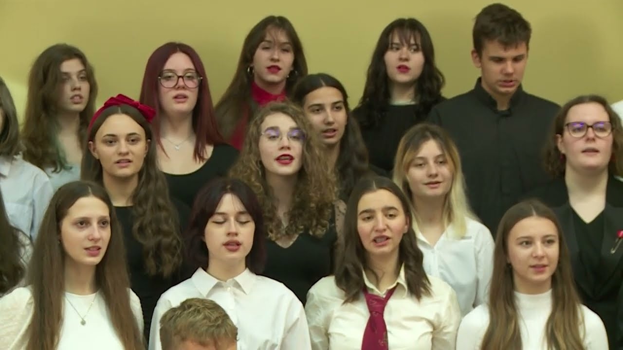 Kyrie eleison - Vokalna skupina Pazinskog kolegija-klasične gimnazije i GSŠJD Pazin