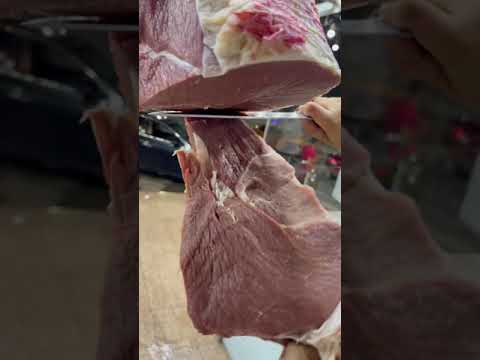 اللي عنده أي سؤال ليا يتفضل أصغر جزاره في مصر