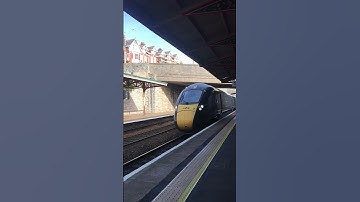 Class 800 IET going through Teignmouth going to Penzance from London Paddington 👍