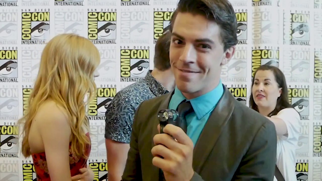 That's My Entertainment Interviews Katherine McNamara & Dominic Sherwood from Shadowhunters