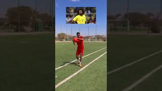 كيف يلعبون لاعبي الكرة القدم التماس ??‍♂️??⚽️