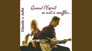 Video thumbnail of "Claude et Julia - Au pied de Ta croix"