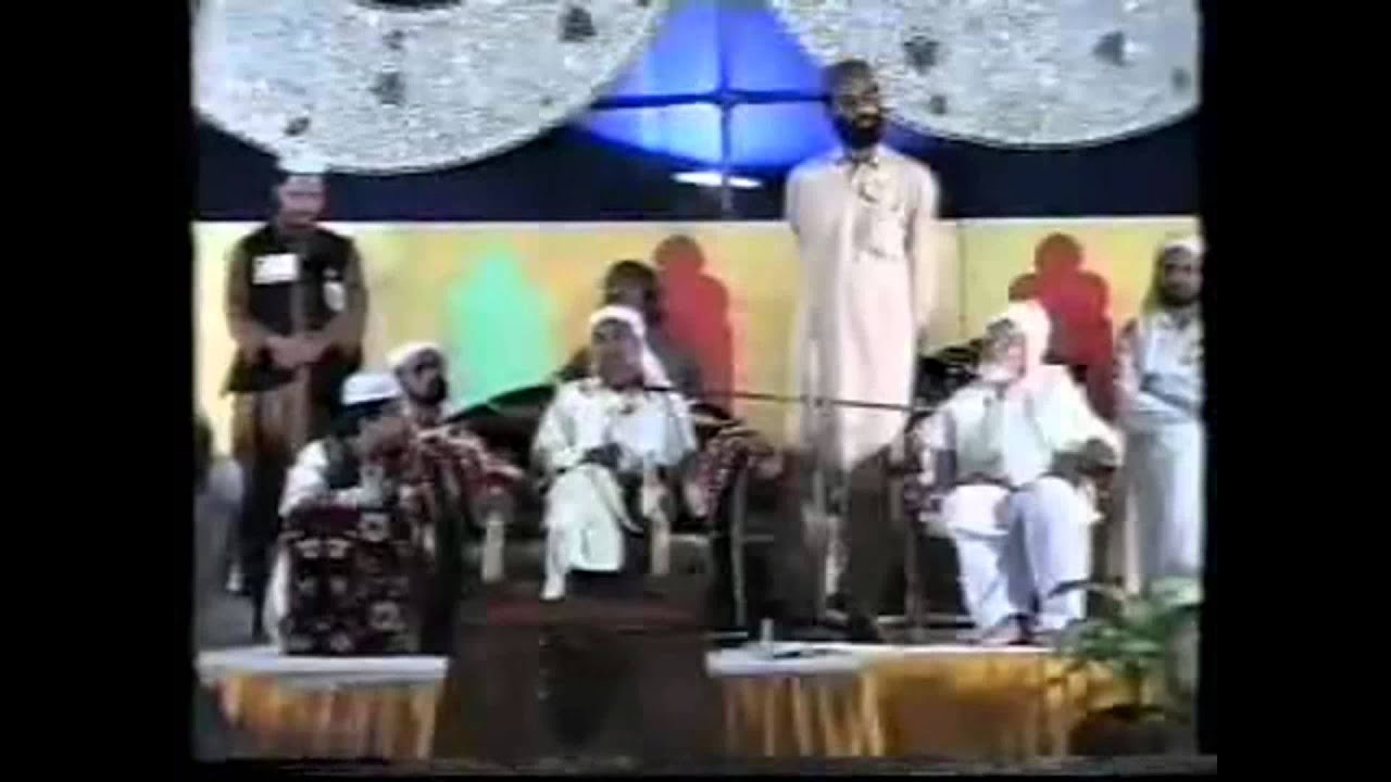 Imam Mehdi Riaz Ahmed Gohar Shahi delivering speech at Aram Bagh, Karachi
