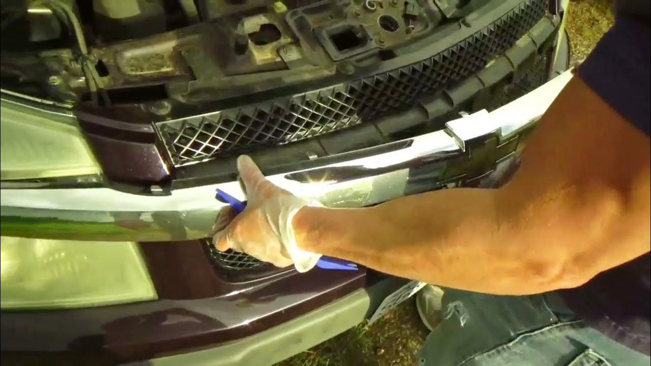 How to Replace the Front Turn Signal Light Bulb (Chevy Equinox 2008
