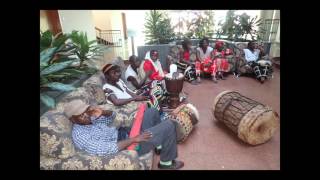Dudungbé: extrait du CD &quot;Woroko Wöré&quot; des Percussions de Kouroussa.