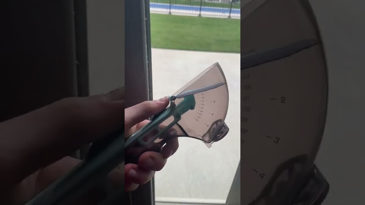 Adjustable Measuring Cup! (4.6/5 Star Reviews) On Sale Now