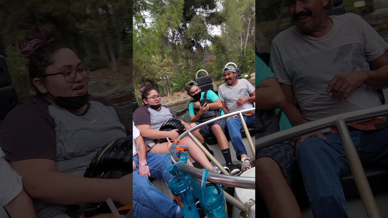 Six Flags Magic Mountain: Roaring Rapids. Try not getting soaked!😆