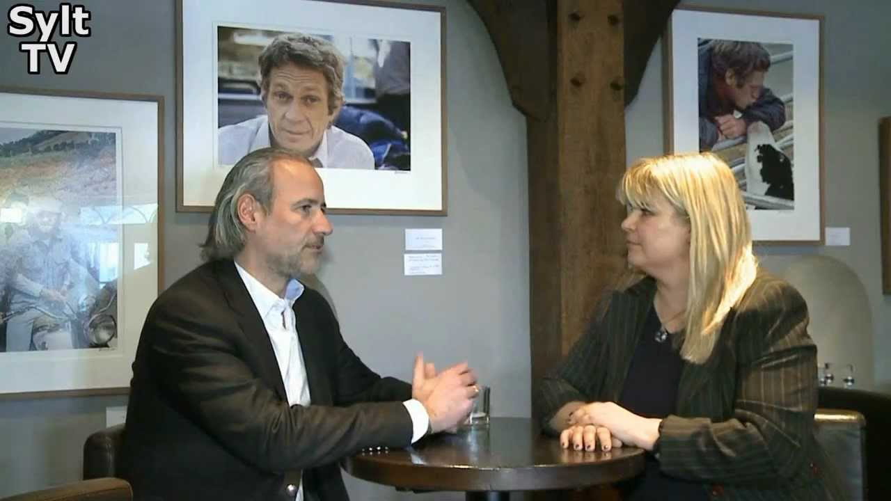 Steve McQueen Fotoausstellung im Landhaus Stricker auf Sylt - YouTube ^ Steve McQueen Fotoausstellung im Landhaus Stricker auf Sylt - YouTube
