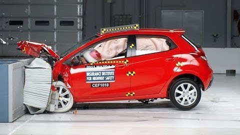 2011 Mazda 2 moderate overlap IIHS crash test