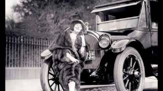 Ted Weems' Orch. - She's Got It, 1927 chords