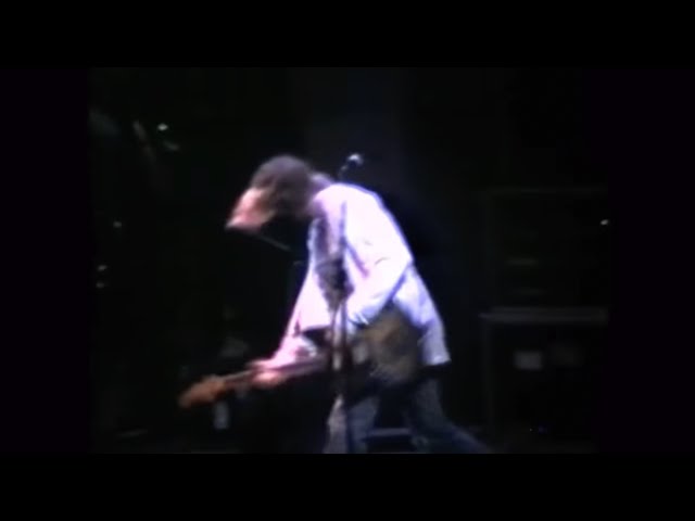 Nirvana - Live, Arena, Vienna, AT (Remixed AUD #1) 1991 November 14 class=