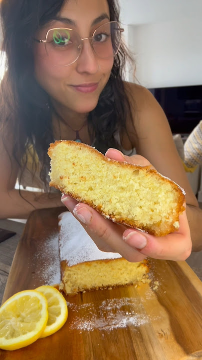 This is the best lemon drizzle cake ever!