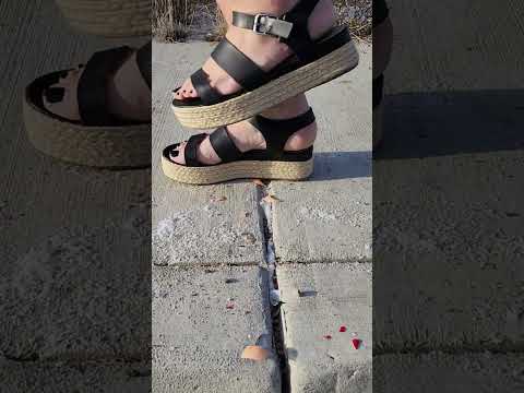 Christmas ornament with platform sandals #asmrcrush #odlysatisfying #crushing #asmr #asmrsounds