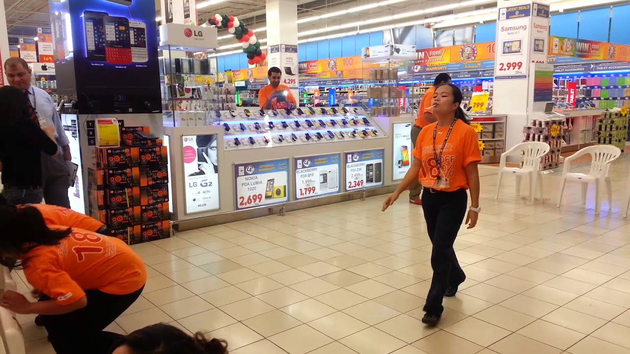 carrefour marina mall ( spoon race ) - YouTube