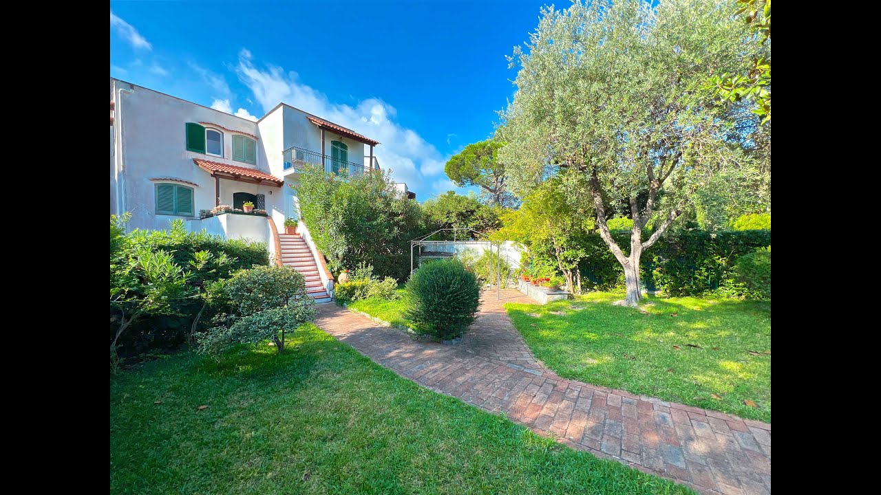 ISCHIA | Parco dei Pini | Centralissima Villa a Schiera in Parco ESclusivo ***VENDESI***