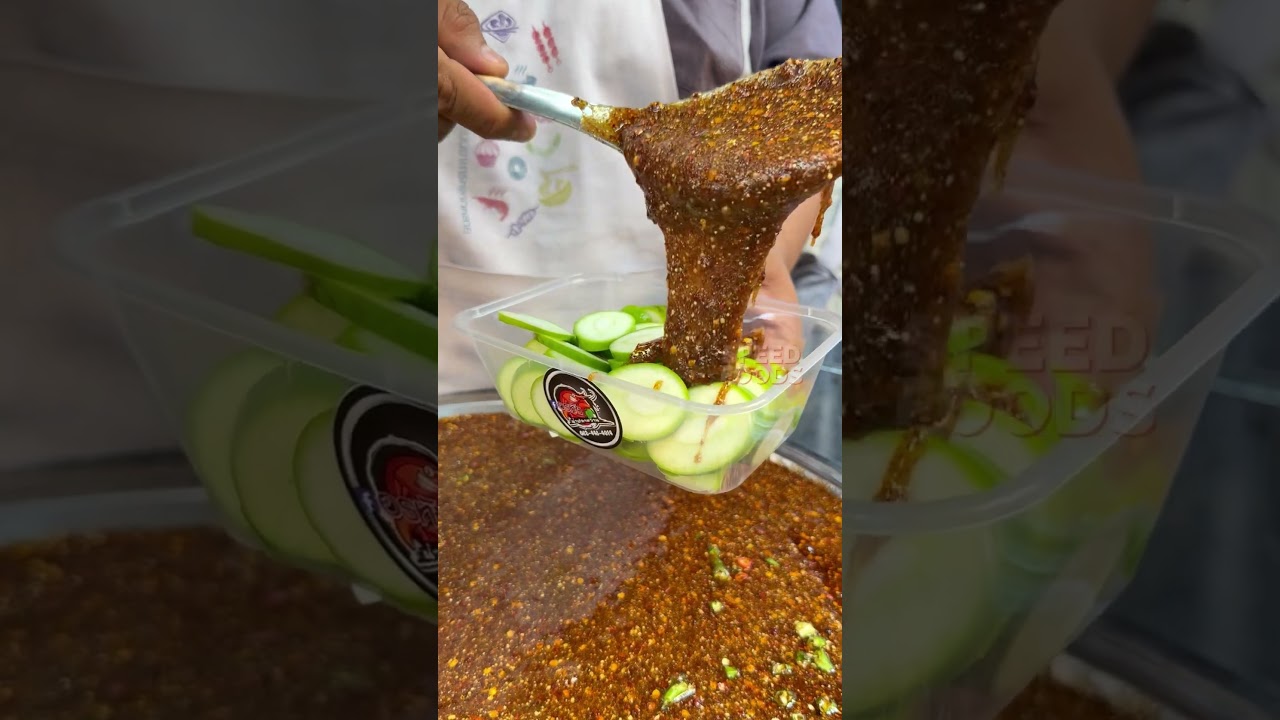 Unique Thai Snack! Sour Mango with Sticky Sweet Sauce - Thai street food