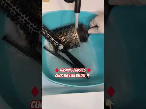 washing hair brushes hack! #asmr #cleaning #hacks #shorts