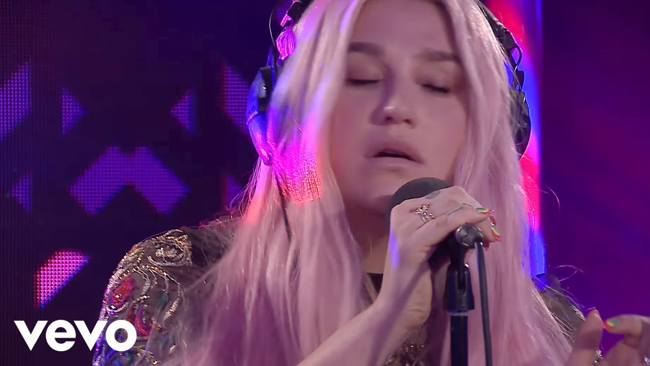 Kesha – Silence (Marshmello & Khalid cover in the Live Lounge)