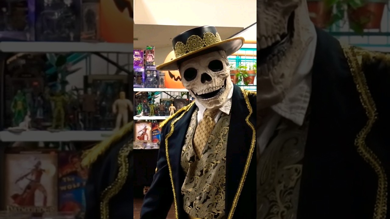 Dudes costume is on FIRE! 🔥#diademuertos #halloweencostume #dayofthedead