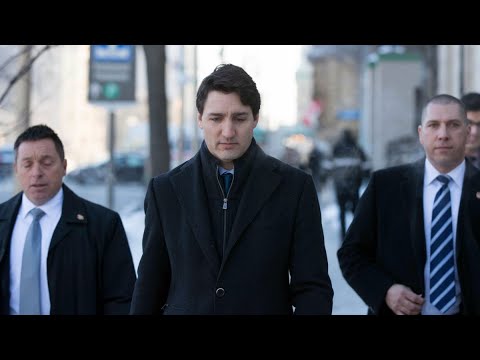【今日点击】加拿大总理扫街拜票 遭人丢石头