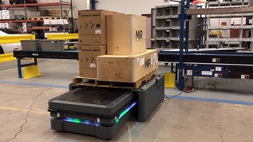 AHS MiR 500 pallet pickup/dropoff