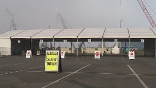 Drive-thru vax clinic opens at Portland Expo Center