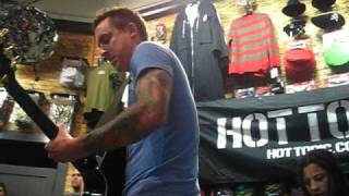 Yellowcard - Ocean Avenue (Live @ Hot Topic Irvine Spectrum 9/26/10)