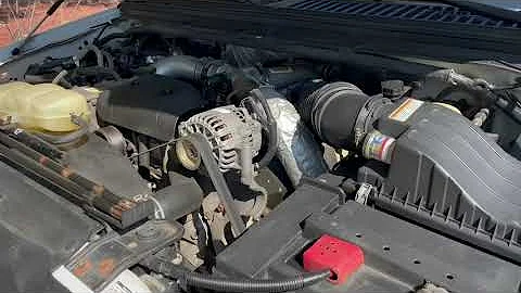 2001 Ford F-350 Superduty 7.3 L Powerstroke diesel Cold start and idle.
