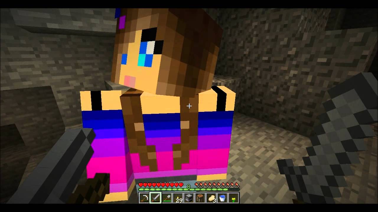 playing minecraft with girlfriend