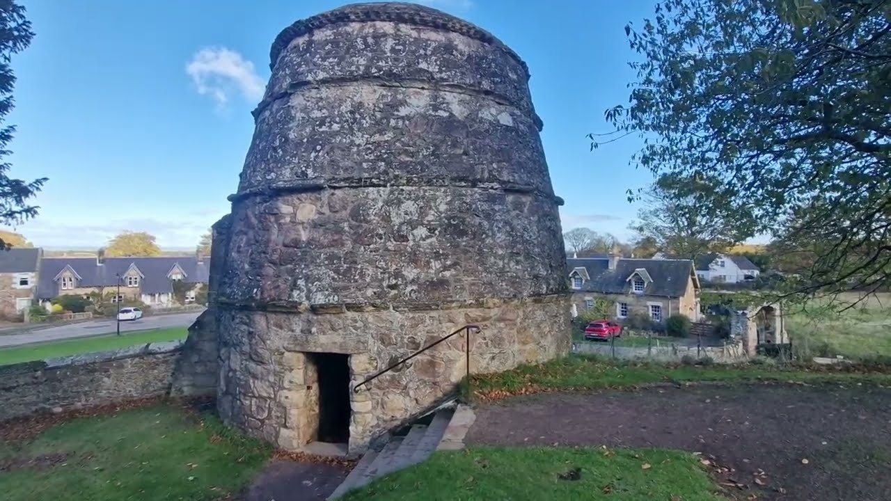 500-YEAR-OLD DOOCOT. Inside Dirleton Castle's huge pigeon roost, built in the 1500s (25.10.2025)